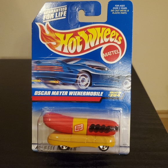 Vintage Hot Wheels Oscar Meyer Wienermobile NIB - Picture 1 of 2